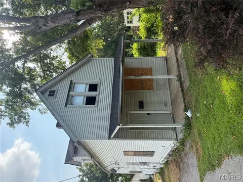 2050 Belle Ave, Jennings, MO 63136