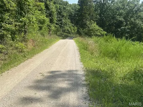 16960 Cescutti Rd, Marthasville, MO 63357
