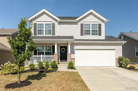 1237 Eskridge Ln, Saint Louis, MO 63133