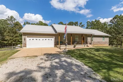 10728 Bohr Rd, Mineral Point, MO 63660