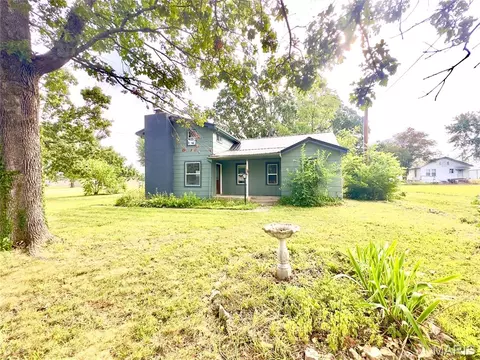218 Francis St, Richland, MO 65556