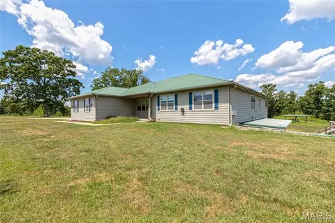 26469 Roam Dr, Waynesville, MO 65583