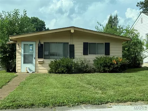 9047 Kathlyn Dr, Saint Louis, MO 63134