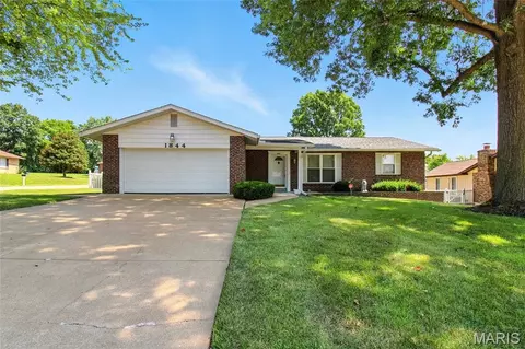 1844 Dina Ave, Arnold, MO 63010 photo 1