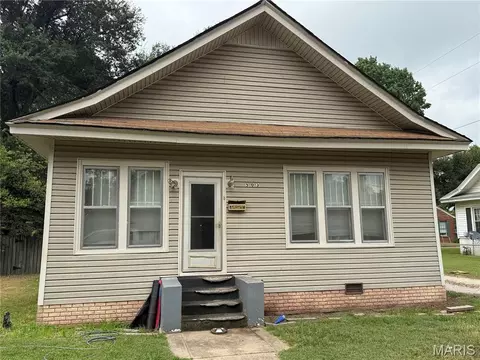 503 N Vandeventer St, Kennett, MO 63857