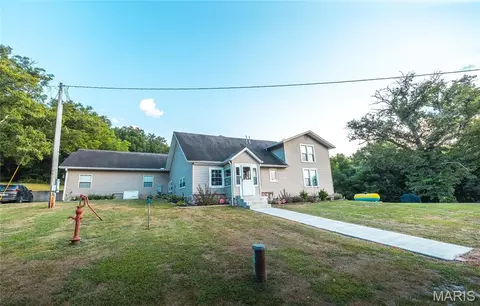 26287 Radcliff Rd, Richland, MO 65556