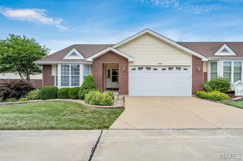 2014 Chapel Hill Xing, Saint Peters, MO 63376