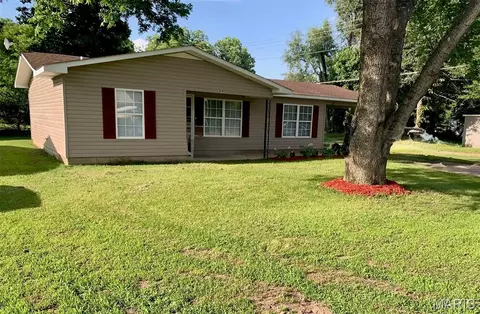 204 E Peck St, Malden, MO 63863