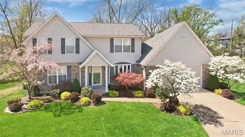 2817 Spruce Ridge Ct, Saint Charles, MO 63303