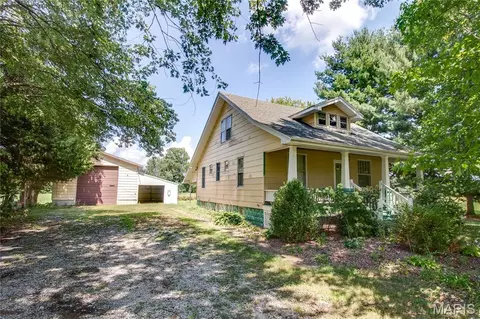 13554 Cannedy Rd, Carlinville, IL 62626