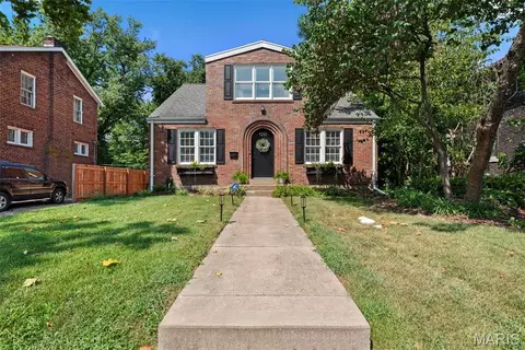 1251 Waldron Ave, University City, MO 63130