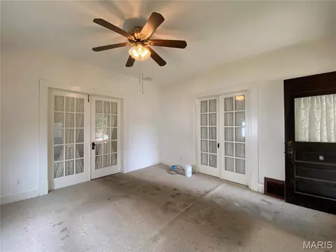 Living - 217 W 6th St, Hermann, MO 65041 photo 3 of 4