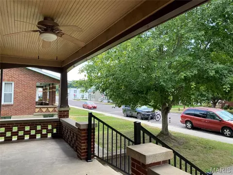 Exterior - 217 W 6th St, Hermann, MO 65041 photo 3 of 8