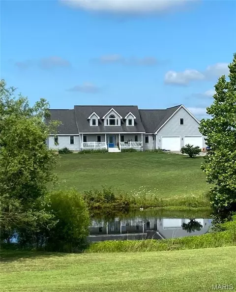 271 Pleasant Knoll Rd, Stoutland, MO 65567