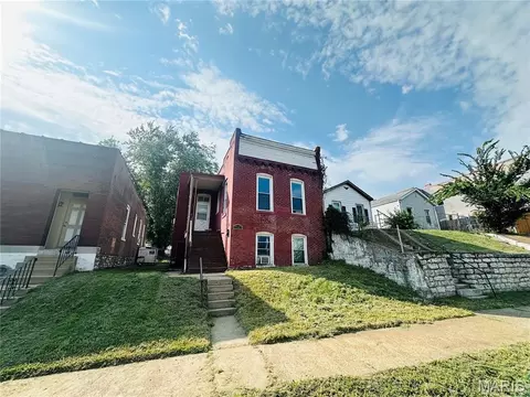 7343 Virginia Ave, Saint Louis, MO 63118