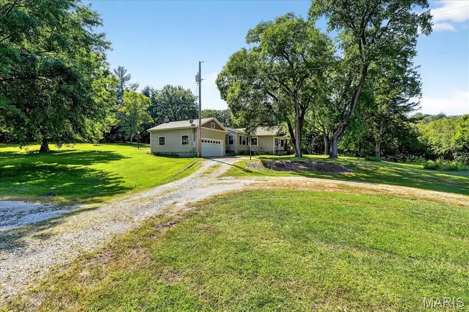 Exterior - 4636 Gravois Rd, House Springs, MO 63051 photo 11 of 14