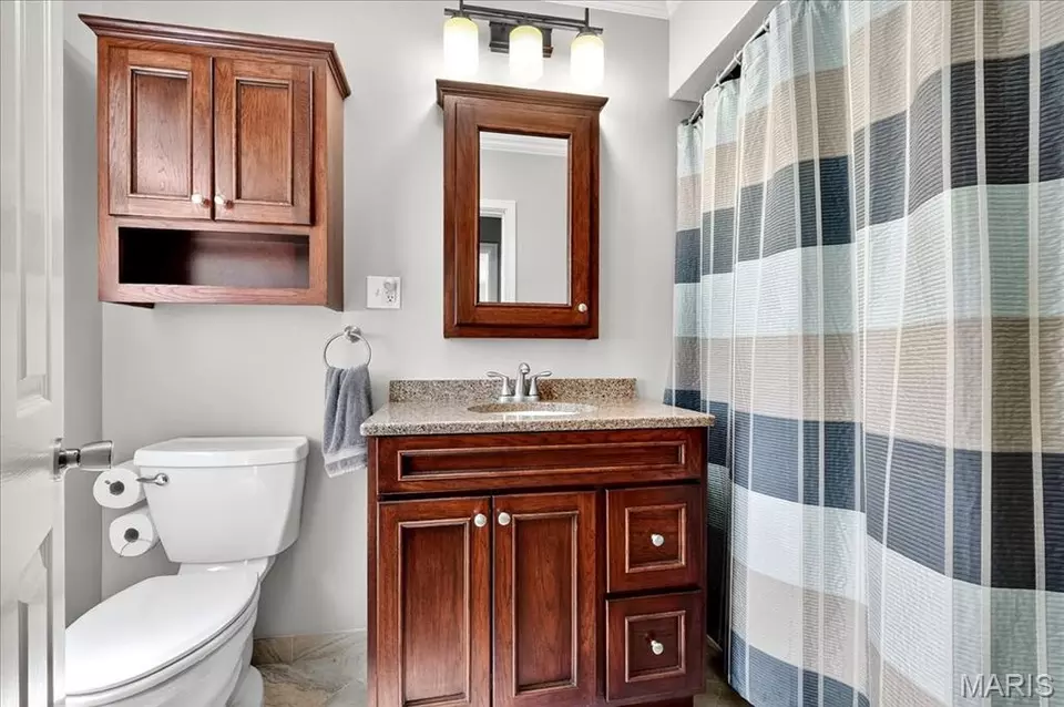 Bath - 4636 Gravois Rd, House Springs, MO 63051 photo 3 of 3