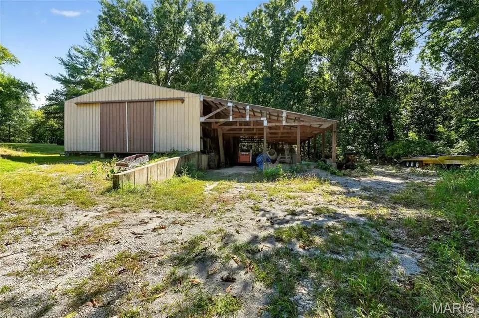 Exterior - 4636 Gravois Rd, House Springs, MO 63051 photo 9 of 14