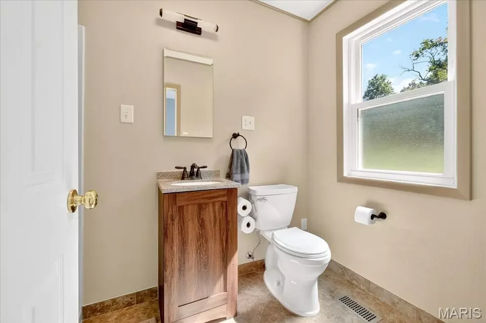 Bath - 4636 Gravois Rd, House Springs, MO 63051 photo 1 of 3