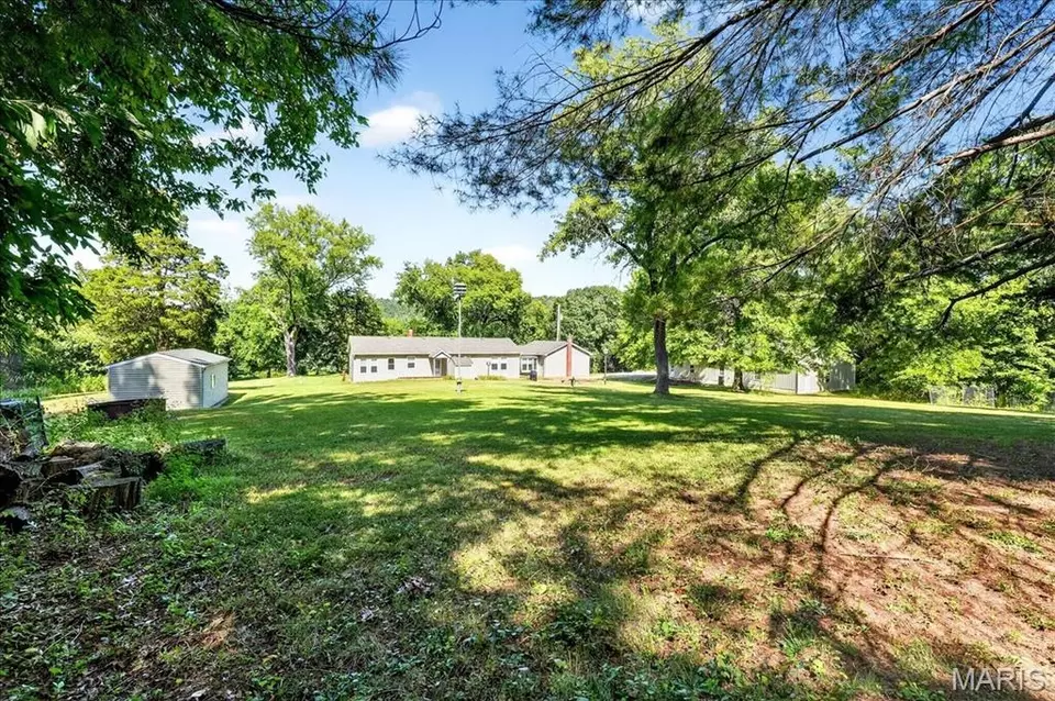 Exterior - 4636 Gravois Rd, House Springs, MO 63051 photo 4 of 14