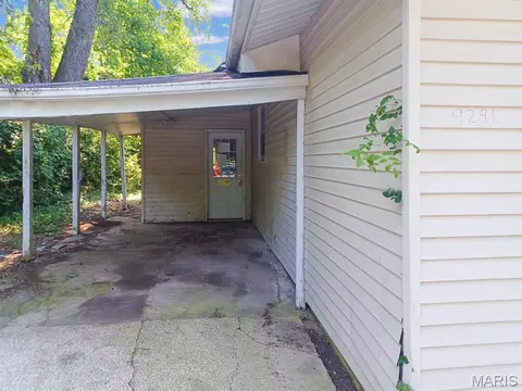 9291 Highway 79, Louisiana, MO 63353