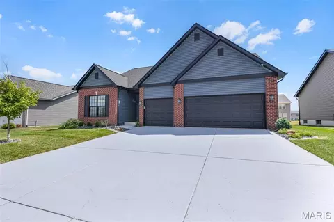 2604 Windsor Crest Ct, Shiloh, IL 62221