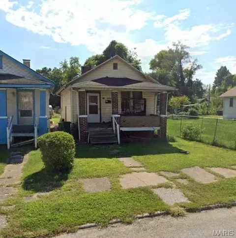 2928 Summit Ave, East St Louis, IL 62205