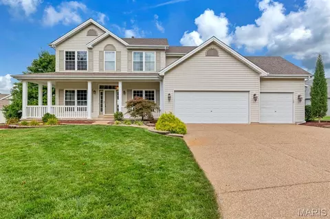 27 Savannah Hill Dr, Saint Peters, MO 63376