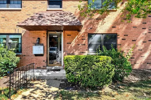 433 S Clay Ave #2, Kirkwood, MO 63122