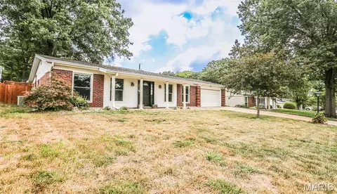 4839 Hursley Dr, Saint Louis, MO 63128