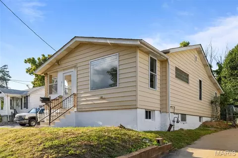 319 W Arlee Ave, Saint Louis, MO 63125