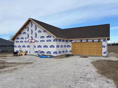 118 Meadow Dr, Monroe City, MO 63456