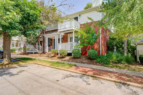 1696 E Swan Cir, Saint Louis, MO 63144 photo 1