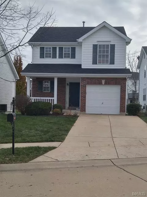 18 W Homefield Point Ct, O'fallon, MO 63366
