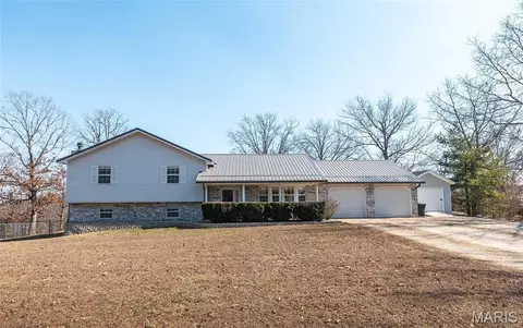 14395 Torpedo Dr, Saint Robert, MO 65584