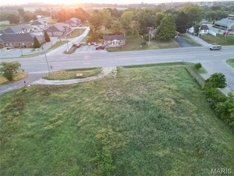 1245 N Main St, Saint Clair, MO 63077