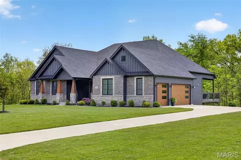 Exterior - 115 Markham Trail Ln, Defiance, MO 63341 photo 2 of 8