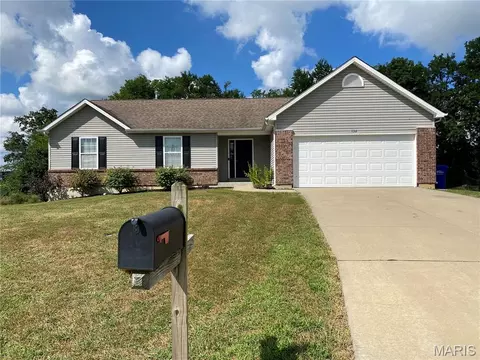 132 Sweetgum Dr, Troy, MO 63379