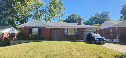 1230 Yukon Dr, Saint Louis, MO 63137