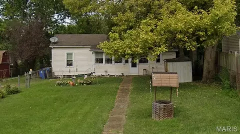 331 Rauhut Ave, Saint Louis, MO 63125