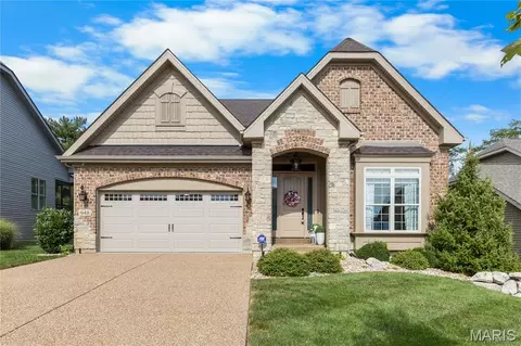 948 Grand Reserve Dr, Chesterfield, MO 63017
