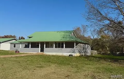 606 6th St, Grandin, MO 63943