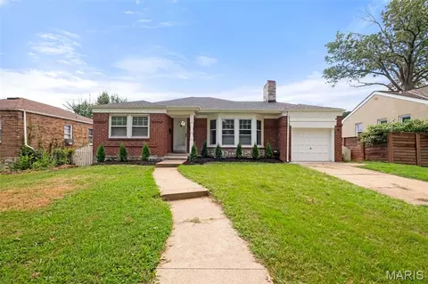 3806 Waller Ave, Bella Villa, MO 63125