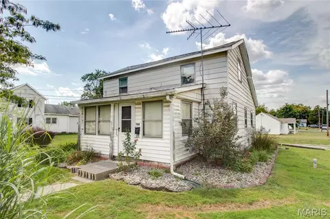 706 Harrison St, Jerseyville, IL 62052