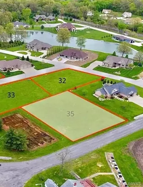 18415 Oxford Rd, Staunton, IL 62088