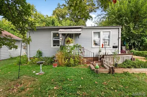147 W Velma Ave, Saint Louis, MO 63125