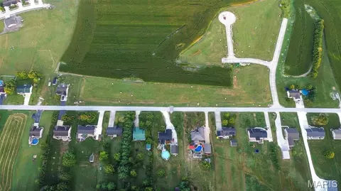 48 Witt Mill Rd, Jerseyville, IL 62052