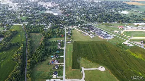 46 Witt Mill Rd, Jerseyville, IL 62052