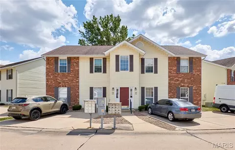 426 Cambridge Pl, Saint Peters, MO 63376