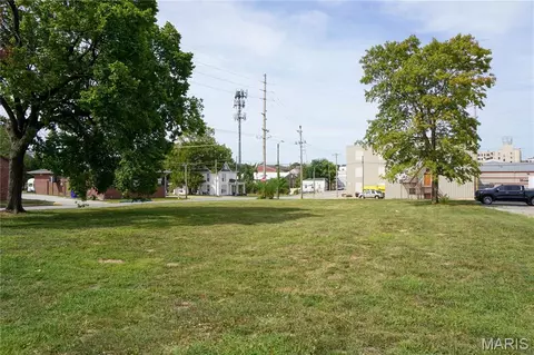303 E 7th St, Rolla, MO 65401 photo 2